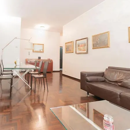 We - Residenza Castello Sforzesco Daire Milano